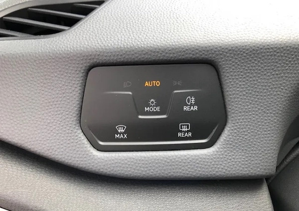 Volkswagen ID.3 cena 95700 przebieg: 54000, rok produkcji 2021 z Rymanów małe 781